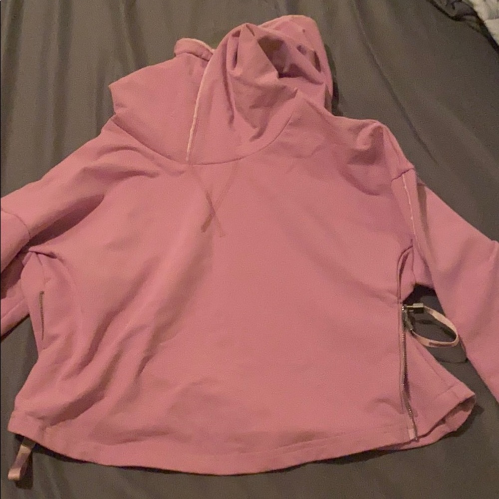 Gym shark crop hoodie 🦈